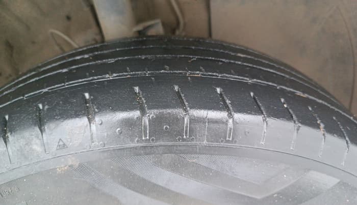 2021 Hyundai VENUE S 1.2, Petrol, Manual, 55,588 km, Right Front Tyre Tread
