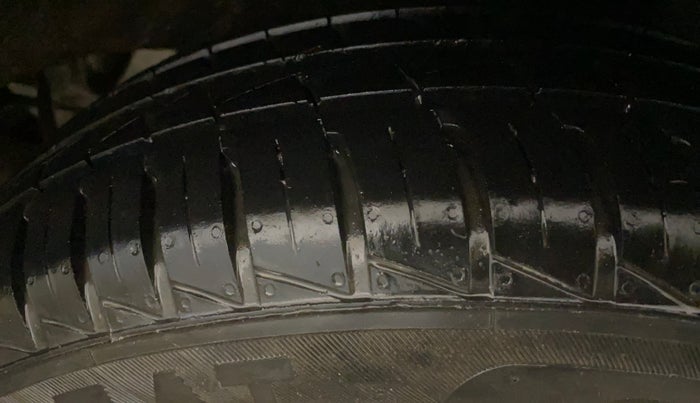 2022 Renault Kwid RXL 1.0 (O), Petrol, Manual, 15,884 km, Left Rear Tyre Tread