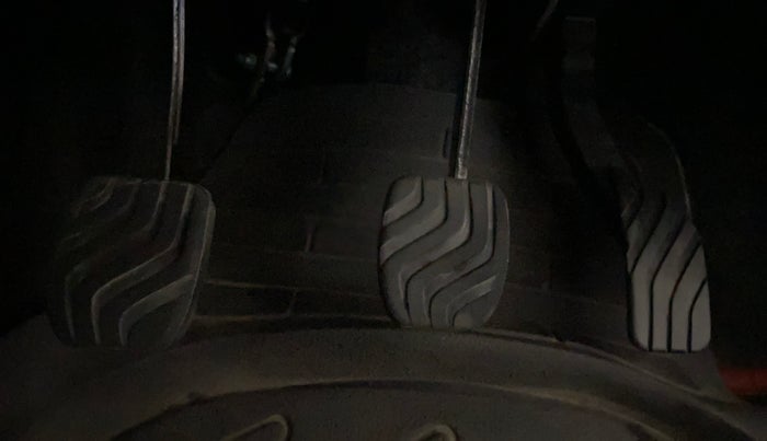 2022 Renault Kwid RXL 1.0 (O), Petrol, Manual, 15,884 km, Pedals