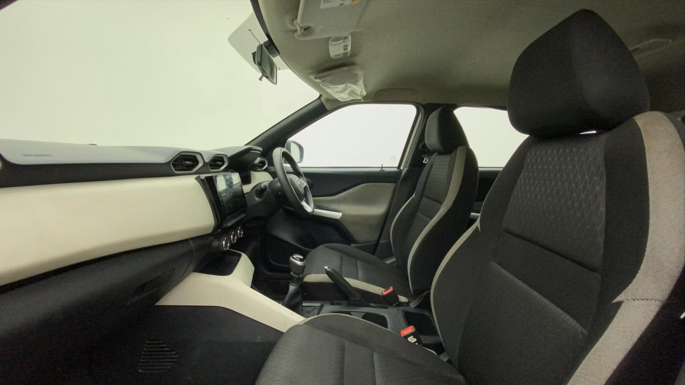 2022 Nissan MAGNITE XE, Petrol, Manual, 15,031 km, Right Side Front Door Cabin