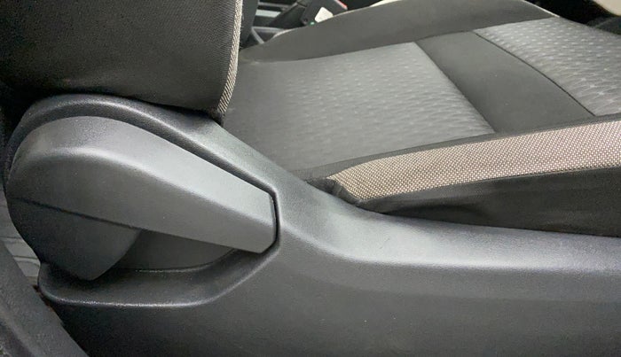 2022 Nissan MAGNITE XE, Petrol, Manual, 15,031 km, Driver Side Adjustment Panel