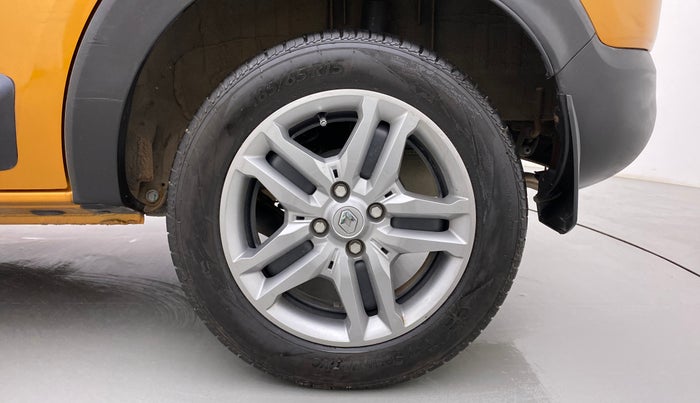 2022 Renault TRIBER RXZ DUAL TONE, Petrol, Manual, 6,965 km, Left Rear Wheel