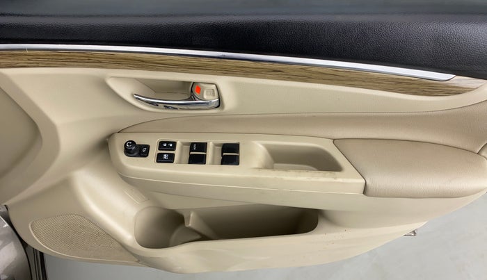 2018 Maruti Ciaz ALPHA 1.5 MT VTVT SHVS, Petrol, Manual, 30,438 km, Driver Side Door Panels Control