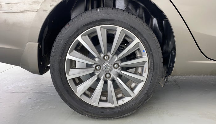 2018 Maruti Ciaz ALPHA 1.5 MT VTVT SHVS, Petrol, Manual, 30,438 km, Right Rear Wheel