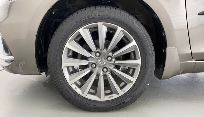 2018 Maruti Ciaz ALPHA 1.5 MT VTVT SHVS, Petrol, Manual, 30,438 km, Left Front Wheel