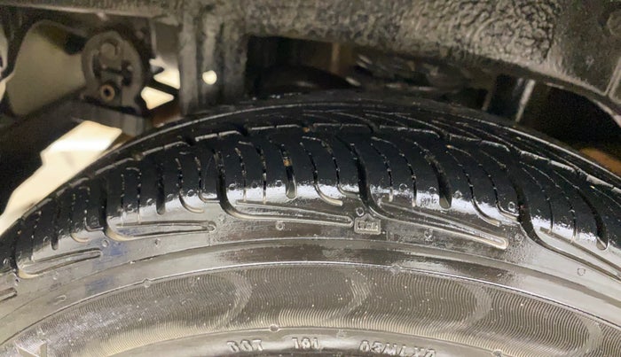 2016 Maruti Alto K10 VXI, Petrol, Manual, 68,865 km, Right Rear Tyre Tread