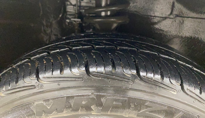 2016 Maruti Alto K10 VXI, Petrol, Manual, 68,865 km, Right Front Tyre Tread