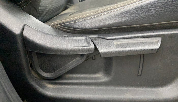 2023 KIA SONET HTK PLUS 1.2, Petrol, Manual, 46,268 km, Driver Side Adjustment Panel