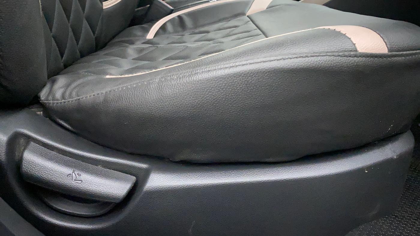 2014 Hyundai Grand i10 SPORTZ 1.1 CRDI, Diesel, Manual, 81,857 km, Driver Side Adjustment Panel
