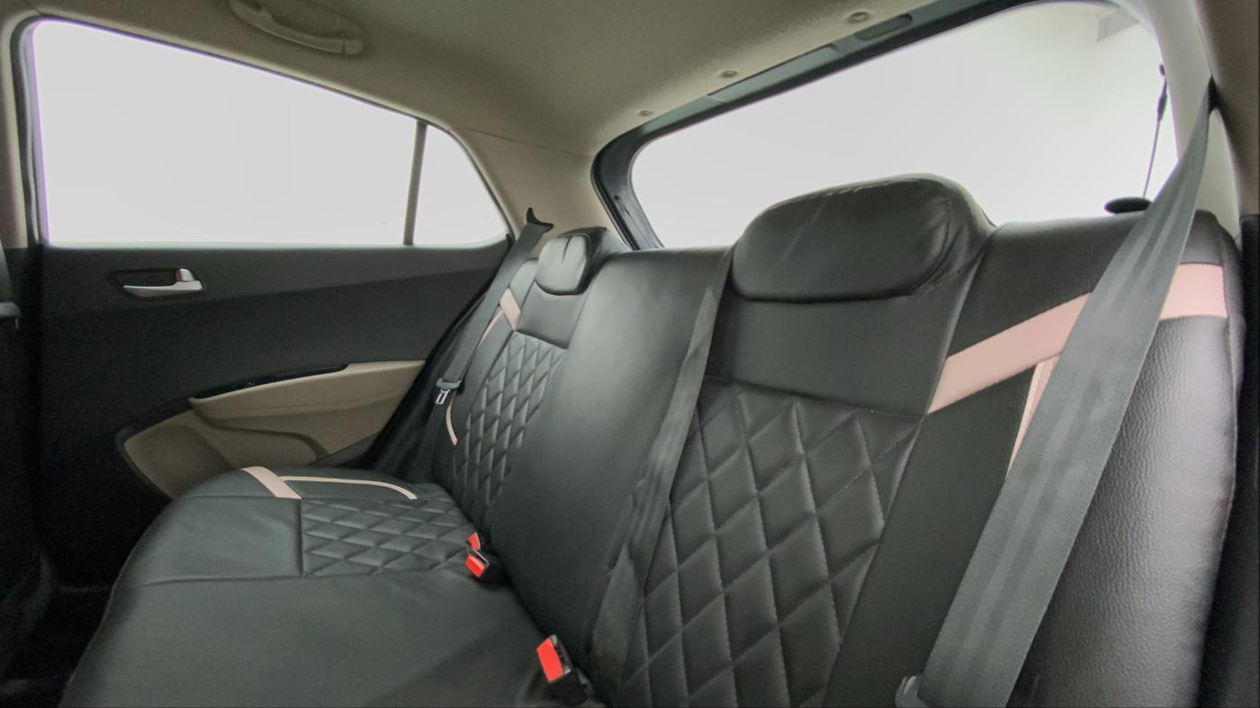 2014 Hyundai Grand i10 SPORTZ 1.1 CRDI, Diesel, Manual, 81,857 km, Right Side Rear Door Cabin