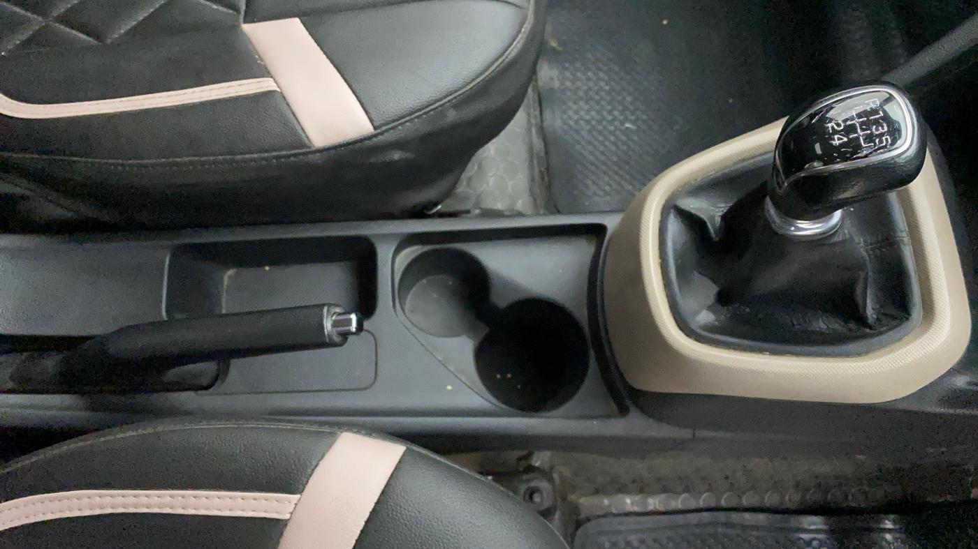 2014 Hyundai Grand i10 SPORTZ 1.1 CRDI, Diesel, Manual, 81,857 km, Gear Lever