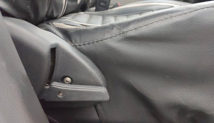 2018 Maruti Alto 800 LXI, Petrol, Manual, 7,181 km, Driver Side Adjustment Panel