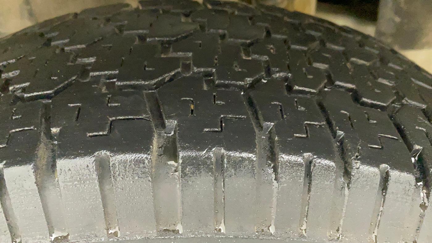 2021 Mahindra Bolero B6 (O), Diesel, Manual, 59,907 km, Left Front Tyre Tread