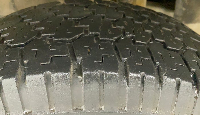 2021 Mahindra Bolero B6 (O), Diesel, Manual, 59,907 km, Left Front Tyre Tread