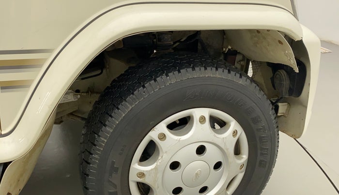 2021 Mahindra Bolero B6 (O), Diesel, Manual, 59,907 km, Right fender - Lining loose