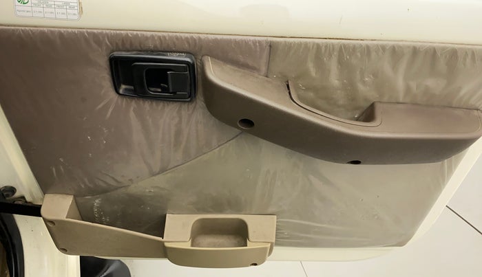 2021 Mahindra Bolero B6 (O), Diesel, Manual, 59,907 km, Driver Side Door Panels Control