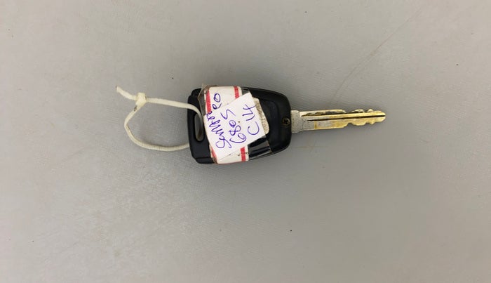 2018 Hyundai NEW SANTRO SPORTZ MT, Petrol, Manual, 34,488 km, Key Close Up