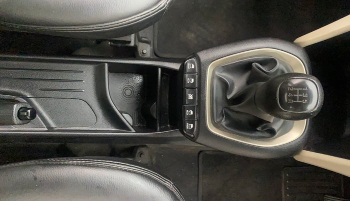 2018 Hyundai NEW SANTRO SPORTZ MT, Petrol, Manual, 34,488 km, Gear Lever