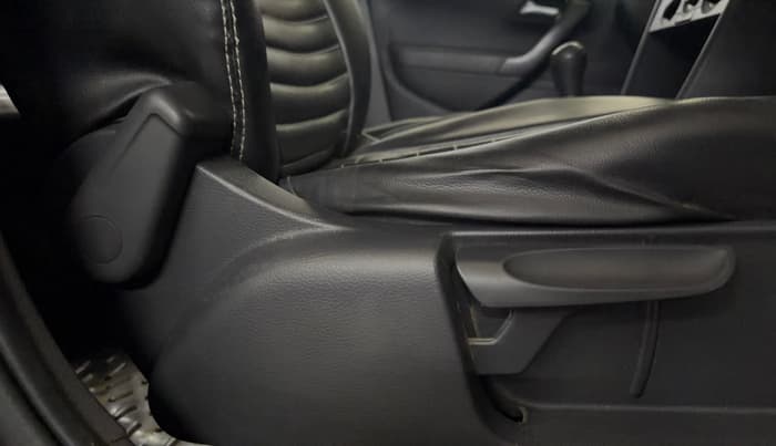 2016 Volkswagen Polo TRENDLINE 1.2L PETROL, Petrol, Manual, 1,04,255 km, Driver Side Adjustment Panel