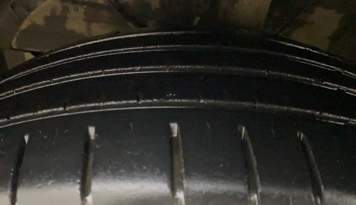 2022 Maruti Swift ZXI PLUS AMT, Petrol, Automatic, 28,024 km, Left Front Tyre Tread