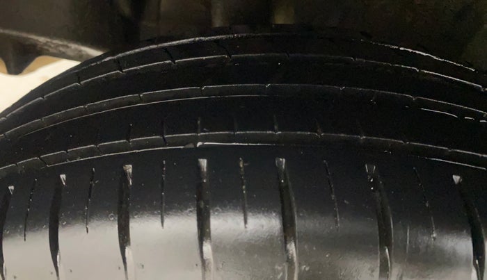 2022 Maruti Swift ZXI PLUS AMT, Petrol, Automatic, 28,024 km, Right Rear Tyre Tread