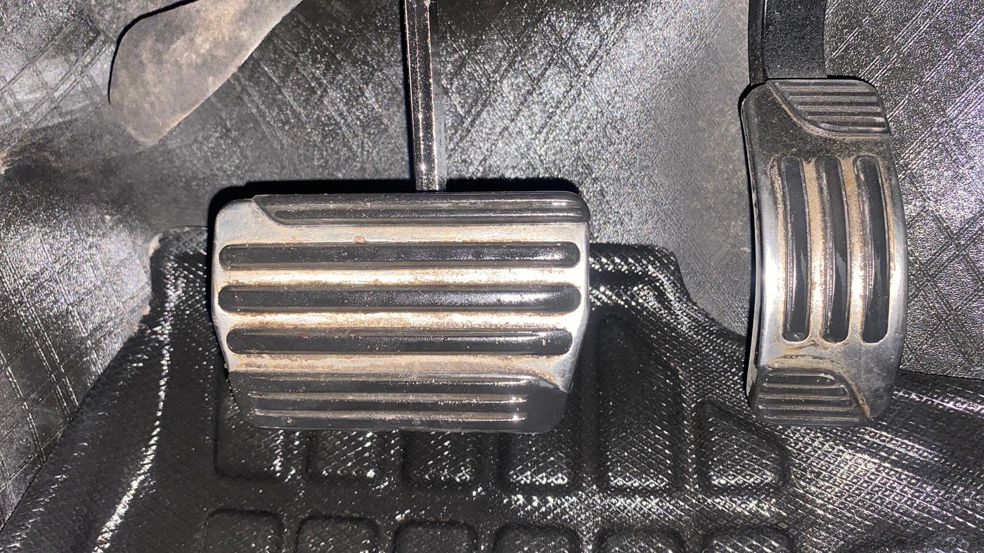 2019 Mahindra XUV500 W11 AT, Diesel, Automatic, 73,796 km, Pedals