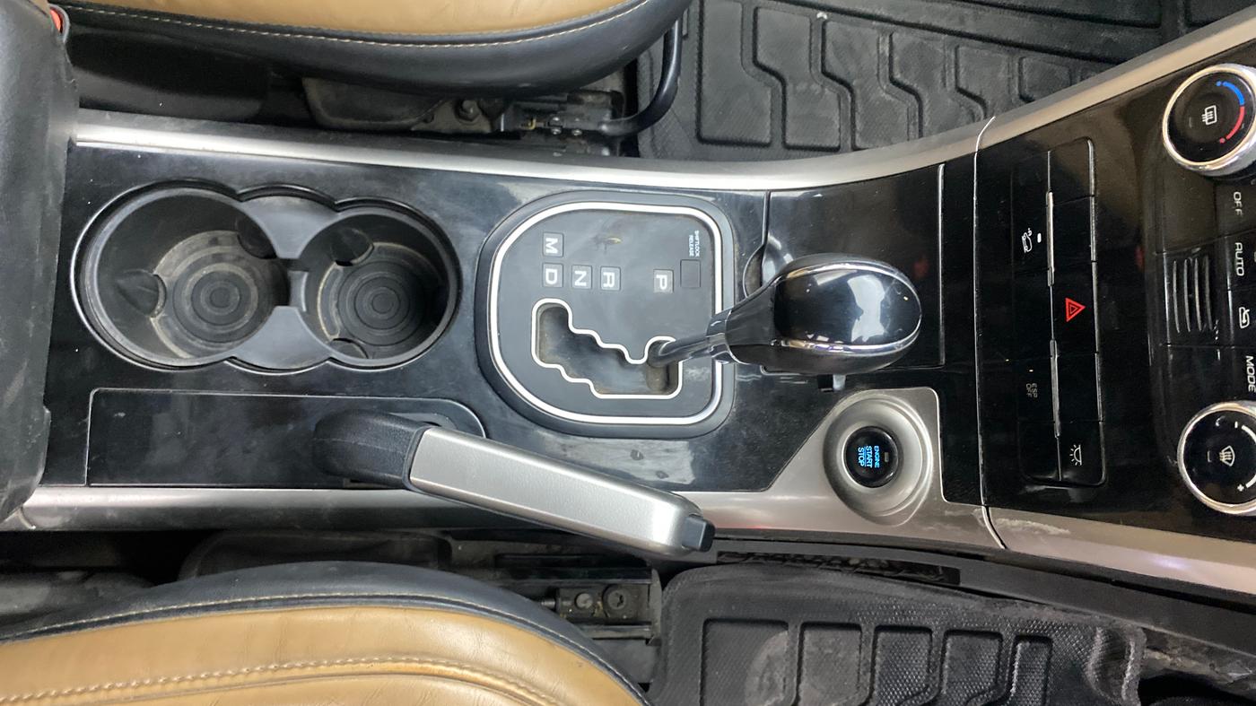 2019 Mahindra XUV500 W11 AT, Diesel, Automatic, 73,796 km, Gear Lever