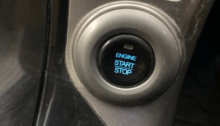 2019 Mahindra XUV500 W11 AT, Diesel, Automatic, 73,580 km, Keyless Start/ Stop Button