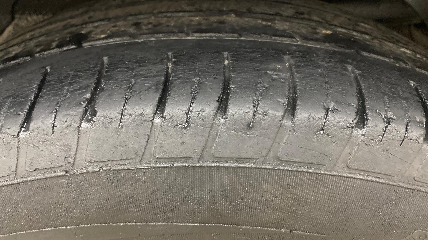 2019 Mahindra XUV500 W11 AT, Diesel, Automatic, 73,796 km, Left Rear Tyre Tread