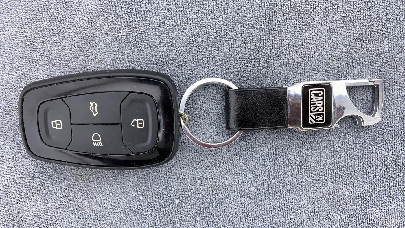 2021 Tata ALTROZ XZ 1.5 RTQ, Diesel, Manual, 33,411 km, Key Close Up