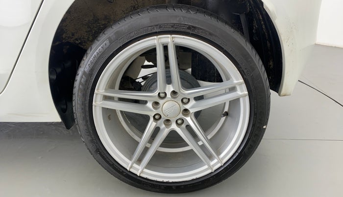 2021 Tata ALTROZ XZ 1.5 RTQ, Diesel, Manual, 33,411 km, Left Rear Wheel