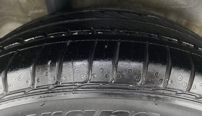 2018 Honda City V MT PETROL, Petrol, Manual, 28,437 km, Right Rear Tyre Tread