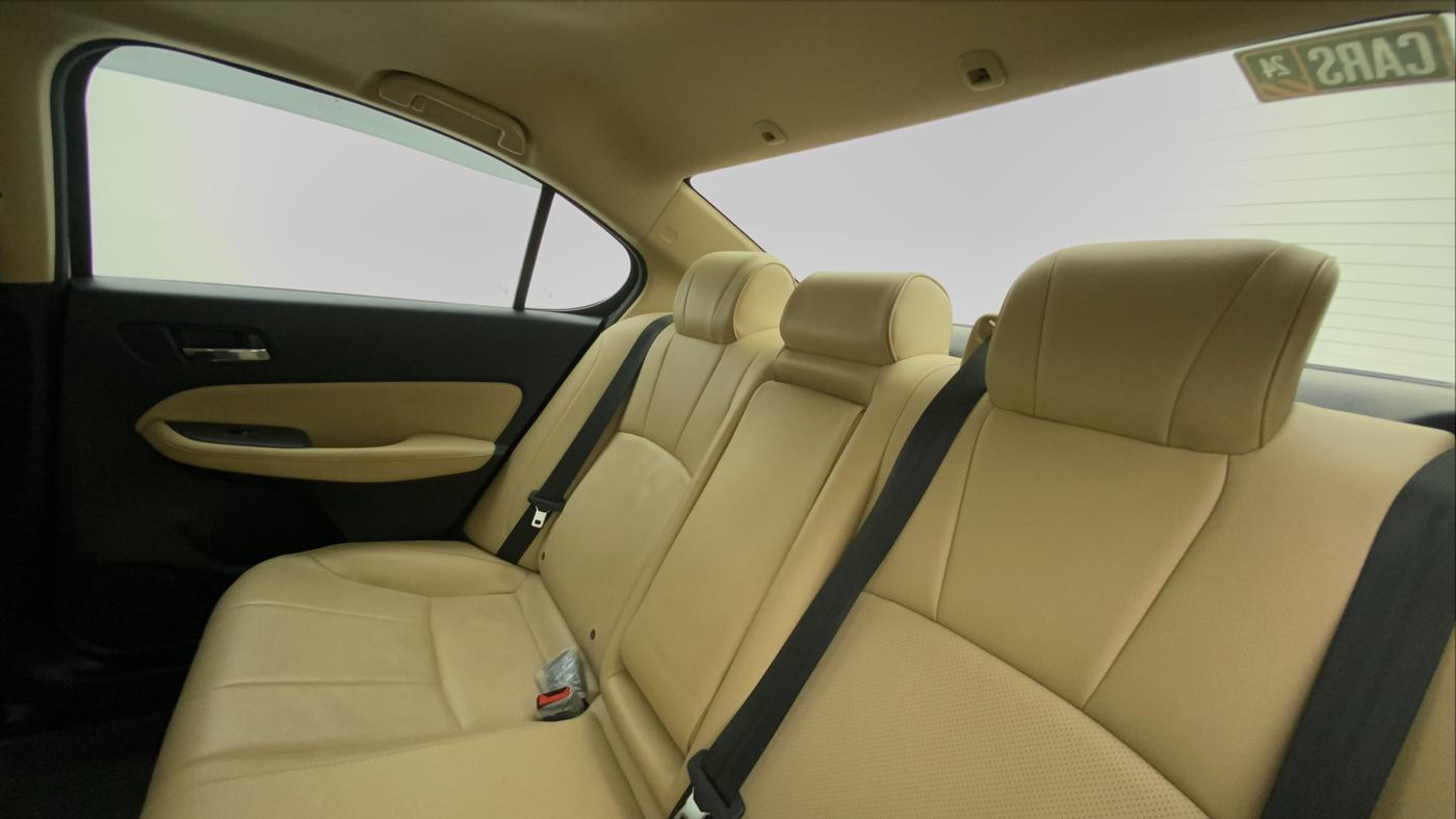 2021 Honda City 1.5L I-VTEC ZX, Petrol, Manual, 24,604 km, Right Side Rear Door Cabin