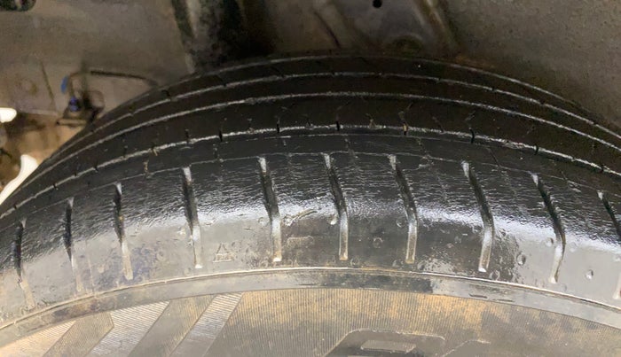 2022 Hyundai VENUE S 1.2, Petrol, Manual, 40,517 km, Right Rear Tyre Tread