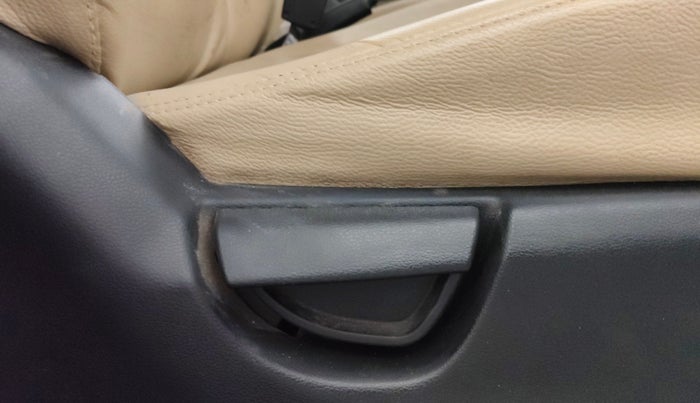 2022 Hyundai NEW SANTRO SPORTZ EXECUTIVE MT CNG, CNG, Manual, 61,834 km, Driver Side Adjustment Panel