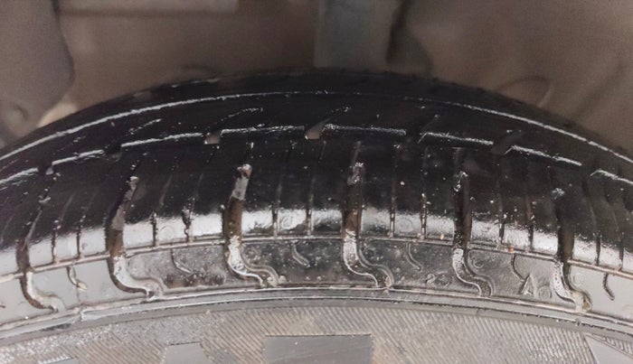 2022 Hyundai NEW SANTRO SPORTZ EXECUTIVE MT CNG, CNG, Manual, 61,834 km, Left Front Tyre Tread