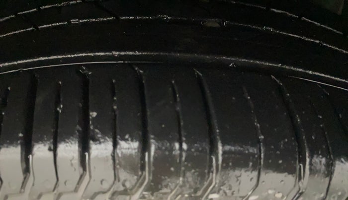 2023 Hyundai NEW I20 SPORTZ 1.2 IVT, Petrol, Automatic, 25,048 km, Right Front Tyre Tread