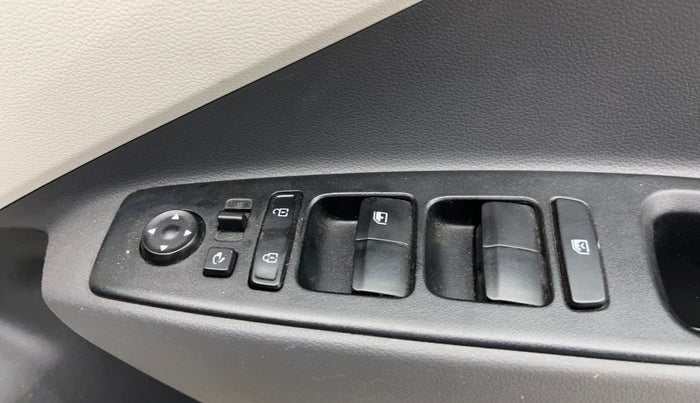 2023 Hyundai AURA SX PLUS 1.2 AMT, Petrol, Automatic, 22,764 km, Driver Side Door Panels Control