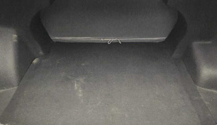 2023 Hyundai AURA SX PLUS 1.2 AMT, Petrol, Automatic, 22,764 km, Boot Inside