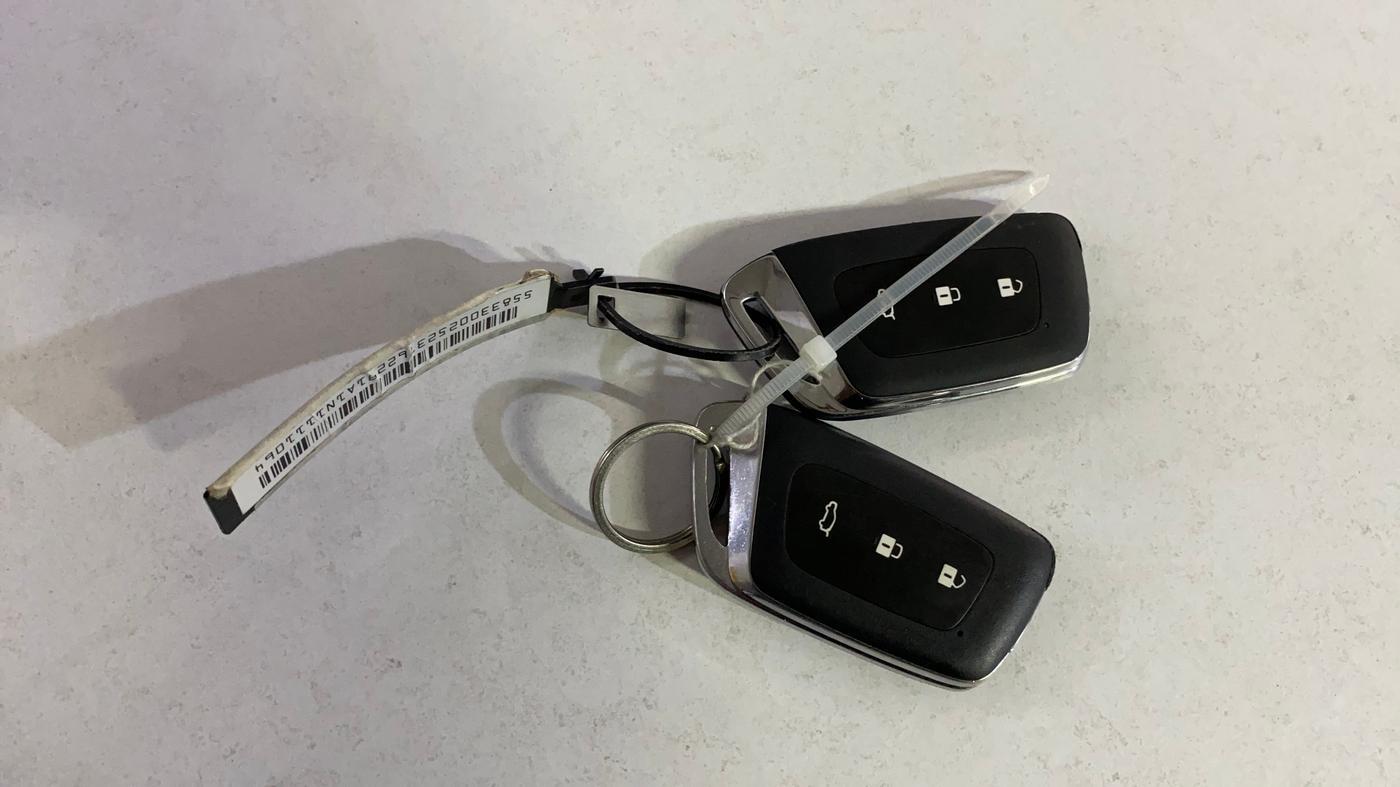 2022 MG HECTOR SHARP 1.5 PETROL CVT, Petrol, Automatic, 53,227 km, Key Close Up