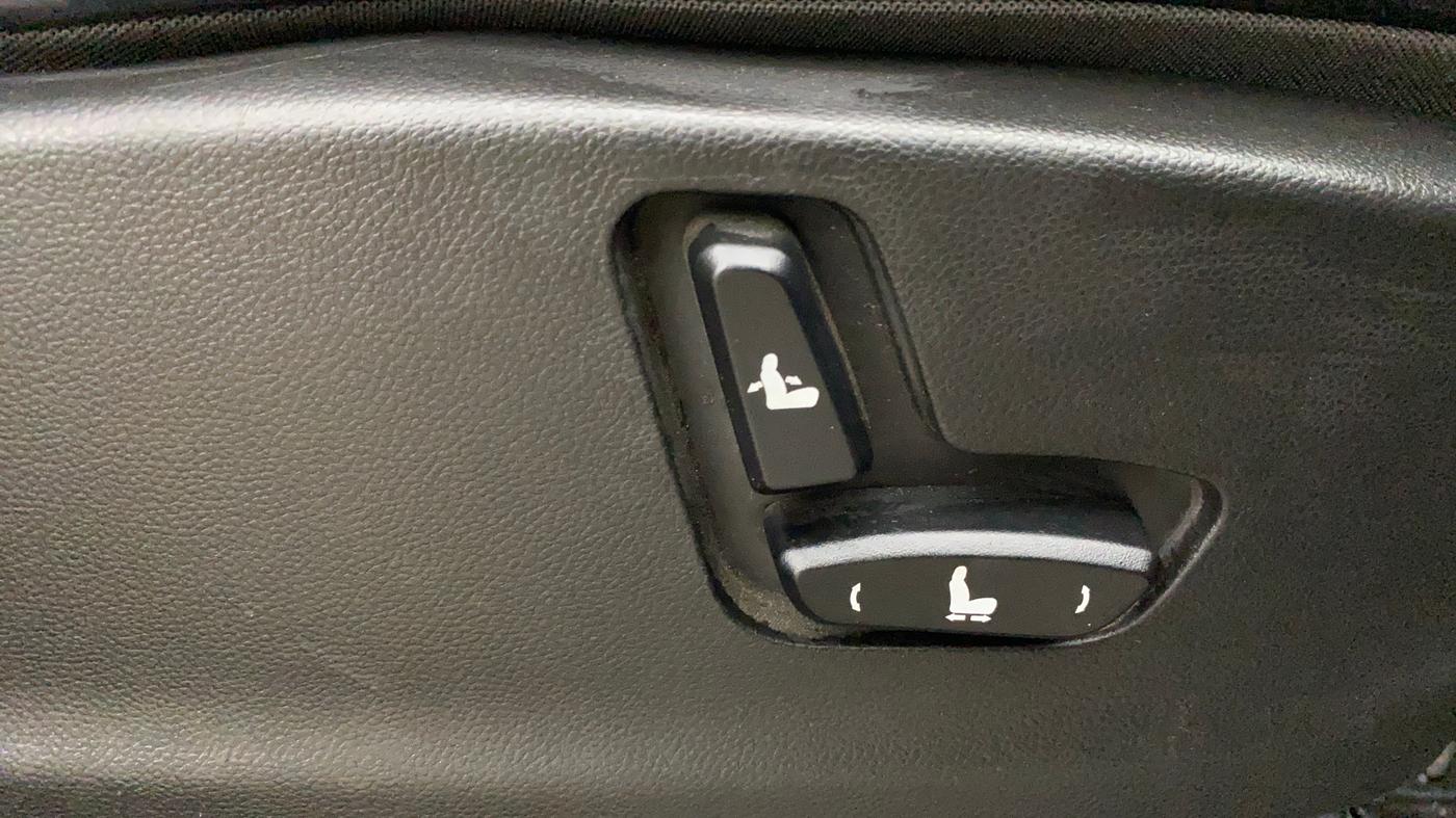 2022 MG HECTOR SHARP 1.5 PETROL CVT, Petrol, Automatic, 53,227 km, Driver Side Adjustment Panel