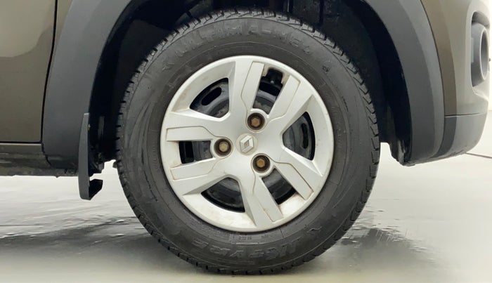 2017 Renault Kwid 1.0 RXT Opt, Petrol, Manual, 21,074 km, Right Front Wheel