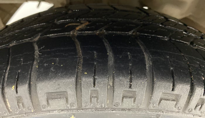 2012 Hyundai Eon ERA PLUS, Petrol, Manual, 45,171 km, Right Rear Tyre Tread