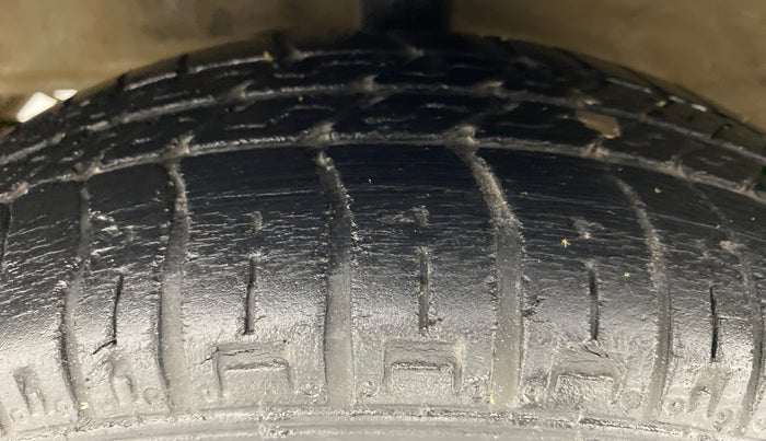 2012 Hyundai Eon ERA PLUS, Petrol, Manual, 45,171 km, Left Front Tyre Tread