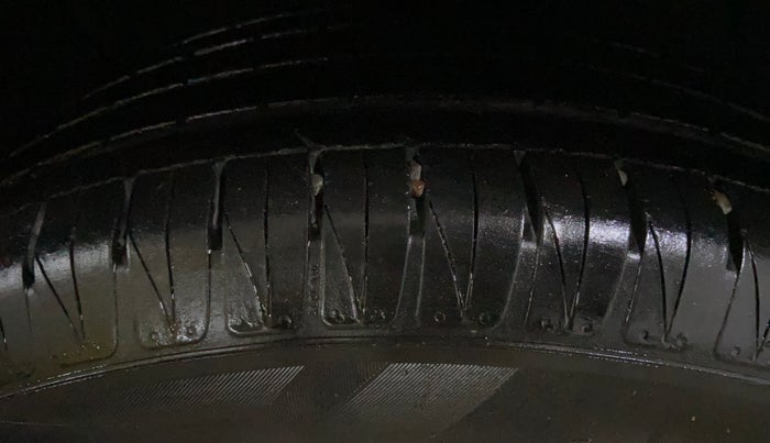 2022 KIA SONET HTK PLUS 1.2, Petrol, Manual, 22,105 km, Right Front Tyre Tread