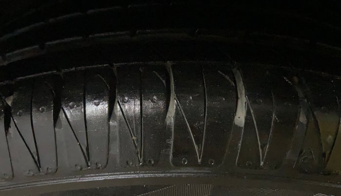 2022 KIA SONET HTK PLUS 1.2, Petrol, Manual, 22,105 km, Left Front Tyre Tread