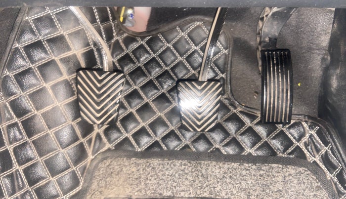 2022 KIA SONET HTK PLUS 1.2, Petrol, Manual, 22,105 km, Pedals