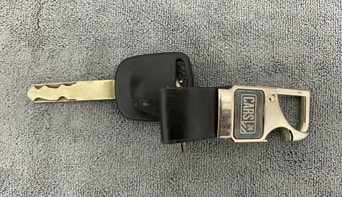 2017 Honda Amaze 1.2L I-VTEC E, Petrol, Manual, 60,247 km, Key Close Up