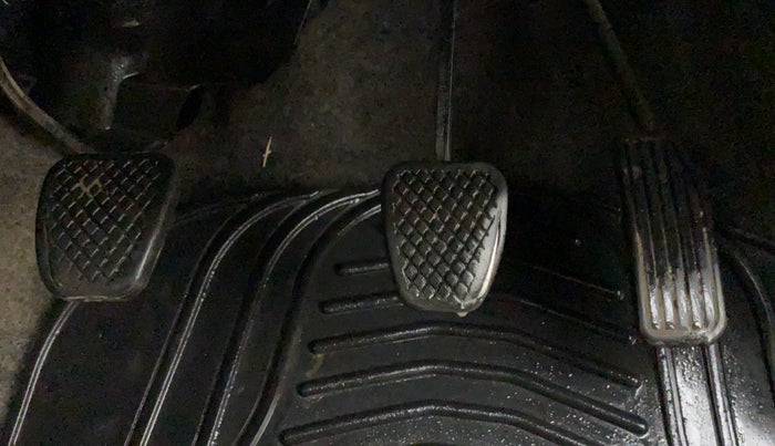 2017 Honda Amaze 1.2L I-VTEC E, Petrol, Manual, 60,247 km, Pedals