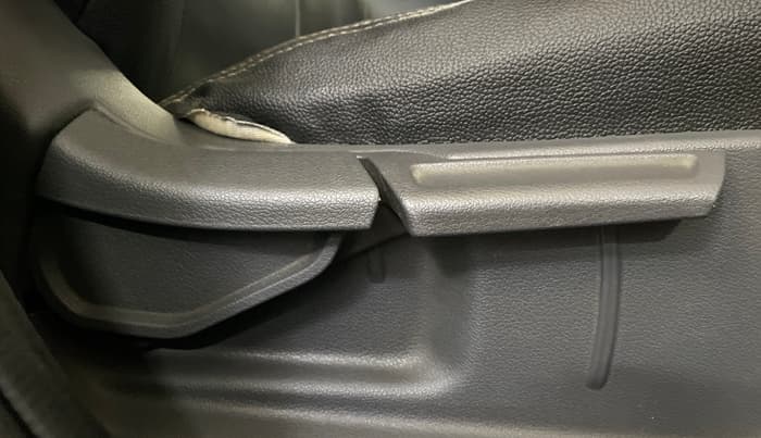 2021 Hyundai GRAND I10 NIOS MAGNA 1.2 KAPPA VTVT CNG, CNG, Manual, 99,475 km, Driver Side Adjustment Panel